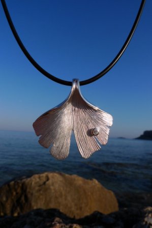 Ginkgo Anhänger groß Silber