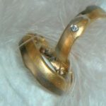 Juwelier Solitaire Freiburg - Handgearbeitete Trauringe aus unserer Meisterwerkstatt - Weiß- und Roségold mit Brillant