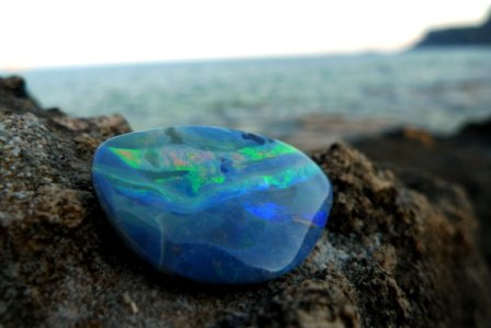 Australischer Boulderopal