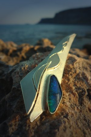 DL Brosche Gelbgold mit Boulderopal