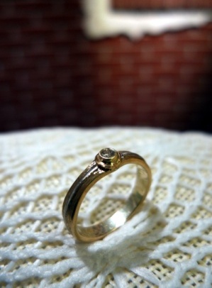 Trauringumarbeitung mit Brillant